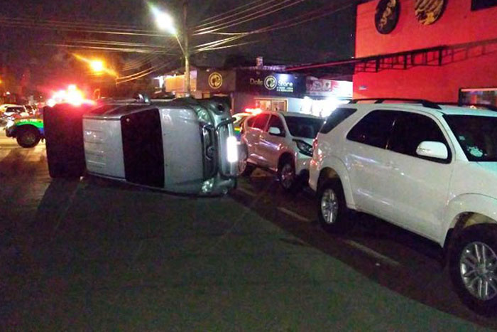  Porto Velho - Lavador pega carro de cliente para passear e provoca grave acidente