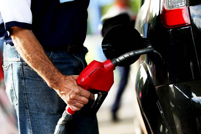 Postos vão vender gasolina com até 40% de desconto na quinta-feira