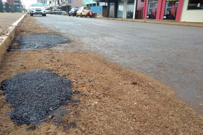 Semosp recupera pontos danificados nas principais avenidas