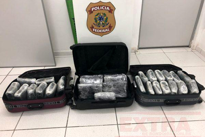 PF prende três mulheres transportando 30 quilos de drogas em malas