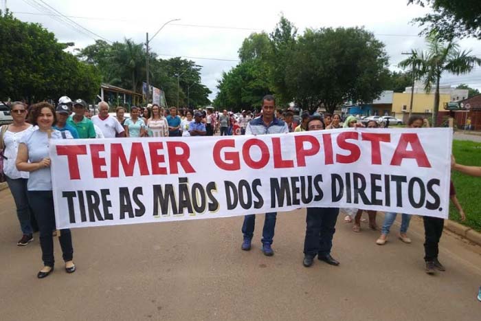SINTERO - Trabalhadores em educação de Rondônia vão às ruas em todo o Estado contra a reforma da previdência