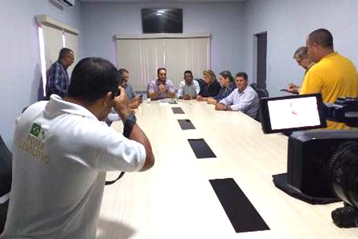 Vereadores convocam população para discutir renovação do contrato com a Caerd