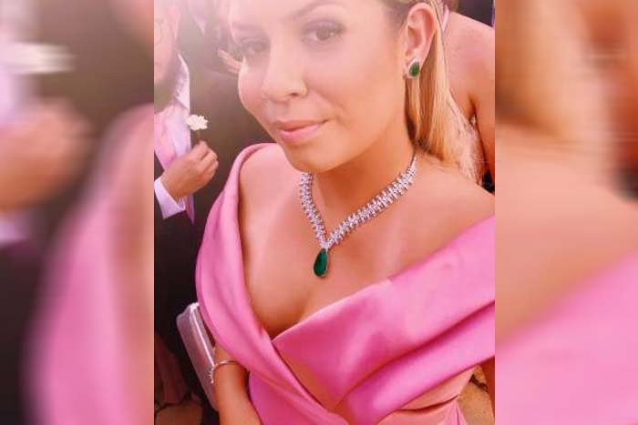 Marília Mendonça usa R$ 900 mil em joias em casamento de amigo