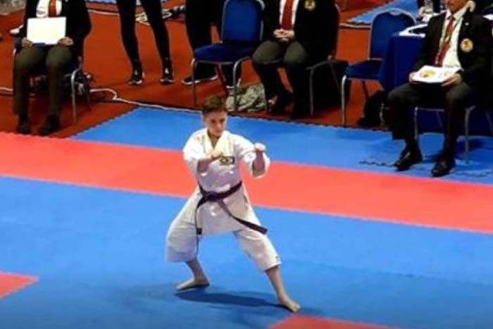 Karateca de RO fica entre os melhores no Mundial de Karatê na Escócia