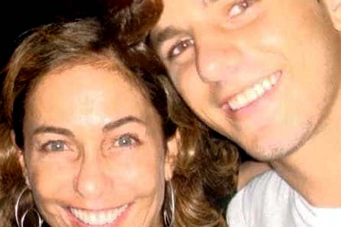 Cissa Guimarães homenageia filho morto há oito anos