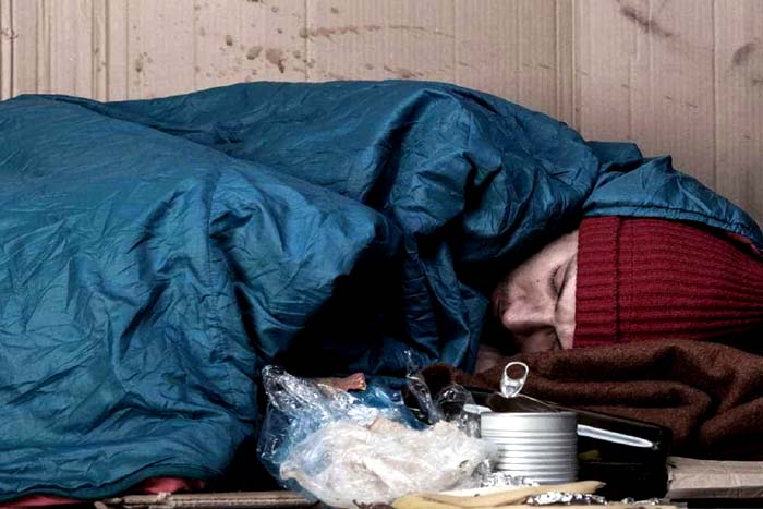 Moradores de rua são proibidos de dormir na rua na Hungria