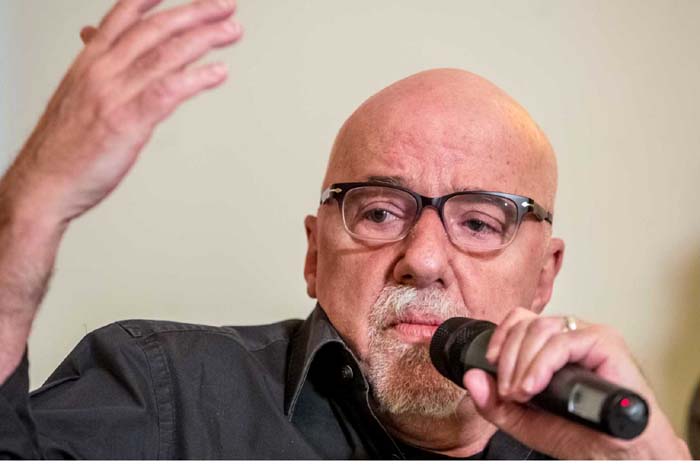Paulo Coelho se irrita com jornalista espanhola