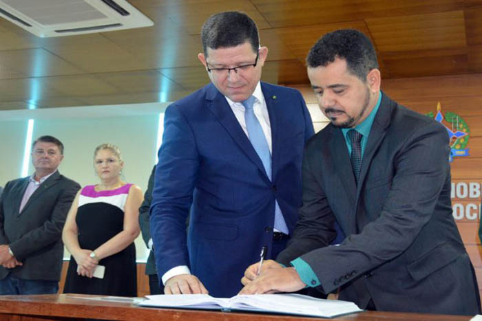 Coronel Marcos Rocha oficializa Luciano Brandão na presidência da Emater-RO