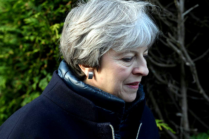 Theresa May nomeia 'ministra da solidão' pela 1ª vez