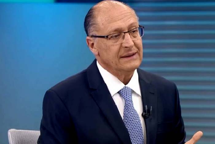 Alckmin não sabe se ataca Haddad ou Bolsonaro para ir ao 2º turno