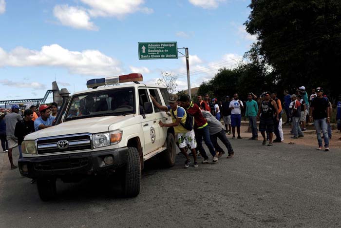 Confrontos na fronteira com a Venezuela deixam 2 mortos e 15 feridos