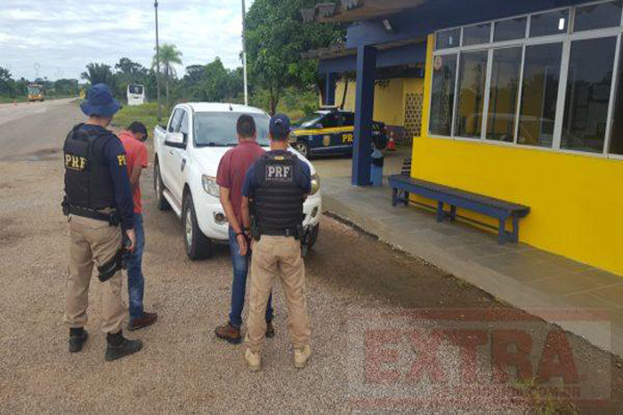 PRF recupera caminhonete roubada em Porto Velho
