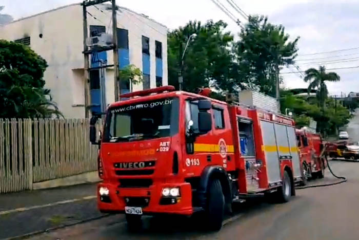 Faculdade São Lucas pega fogo em Porto Velho
