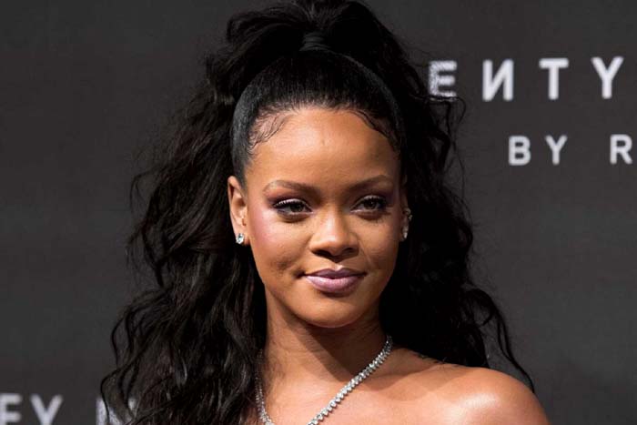 Rihanna recusa cantar no Super Bowl, em apoio a jogador