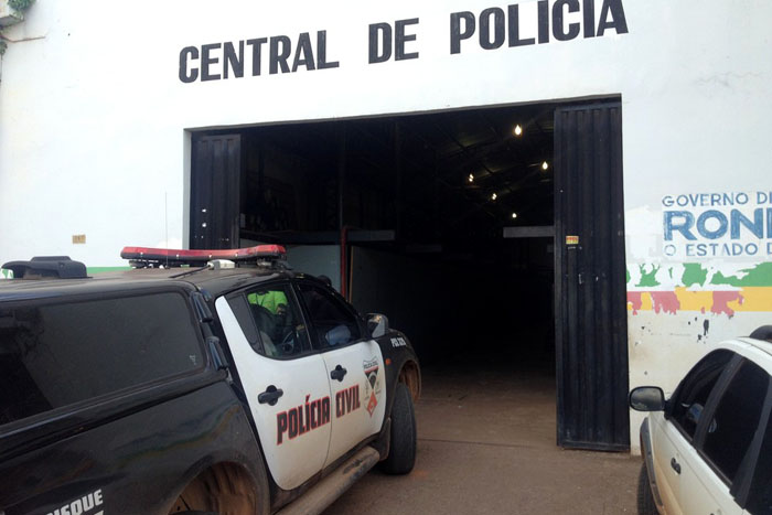 Menina de 13 anos é detida pela PM ao tentar atacar a mãe com uma faca em Porto Velho