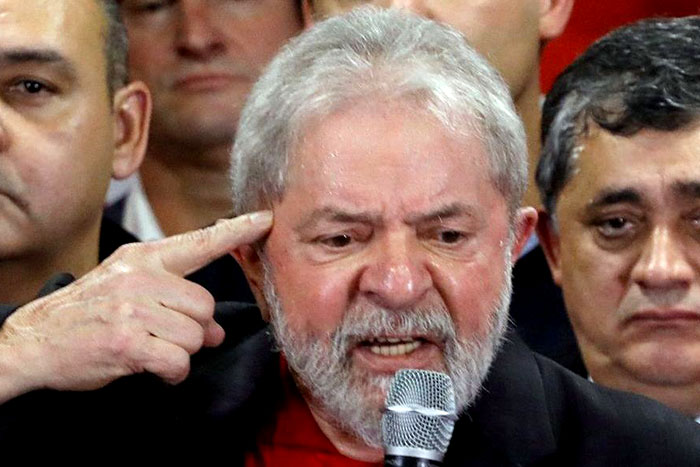 Lula: 'Mostrem um papel higiênico assinado'