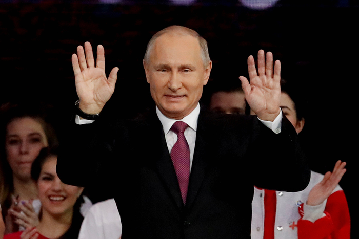 Rússia: Putin confirma candidatura à reeleição em 2018