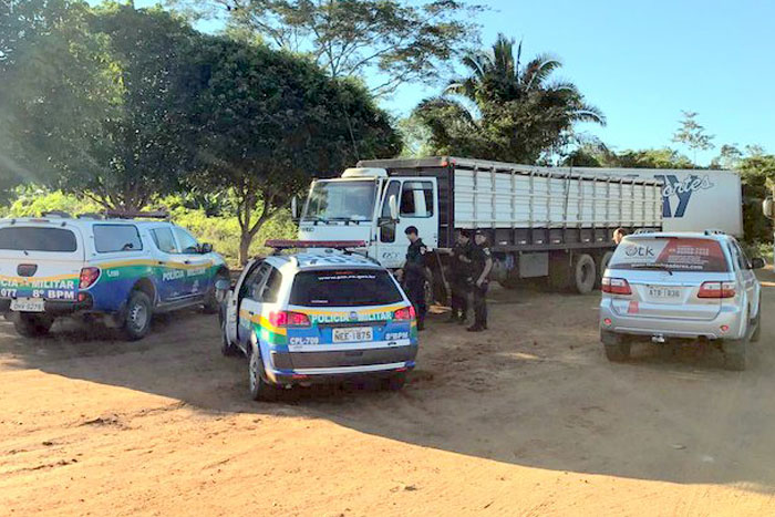 Caminhão furtado em Ji-Paraná é recuperado na BR-364