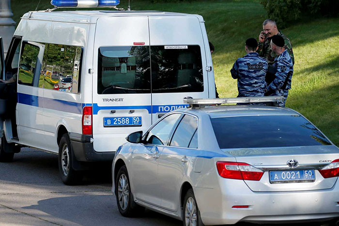 Homem é morto pela polícia após esfaquear oito pessoas na Rússia