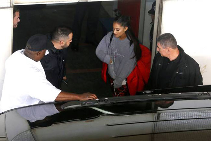 Ariana Grande chega ao Brasil para agenda de shows