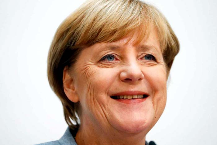 Merkel se diz 'otimista' sobre formação de novo governo