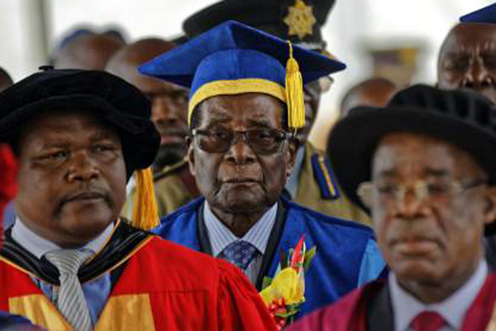 Mugabe faz primeira aparição pública após intervenção no Zimbábue