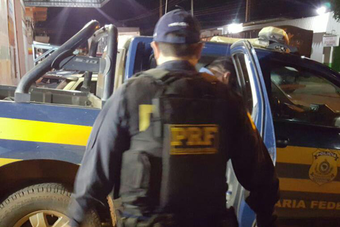 Suspeito é preso com caminhonete roubada em Ariquemes