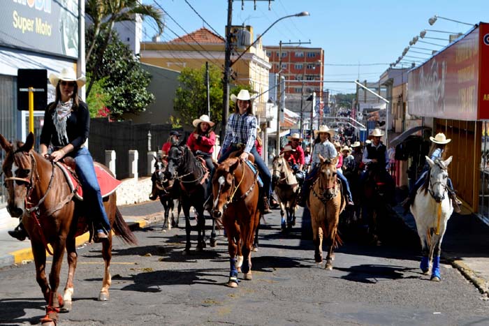 Cavalgada abre 24ª Expoagum no fim de semana