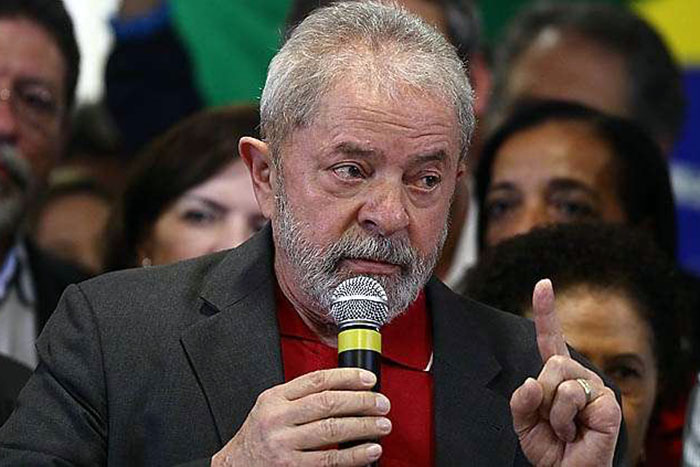 Lula pede ao STF para investigação não ficar nas mãos de Moro