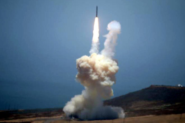 EUA realizam com sucesso teste para interceptar míssil intercontinental