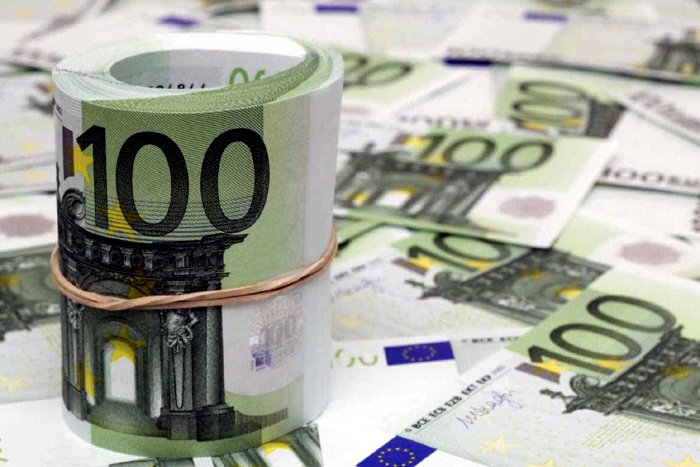 Mendigo rouba 300 mil euros em aeroporto de Paris
