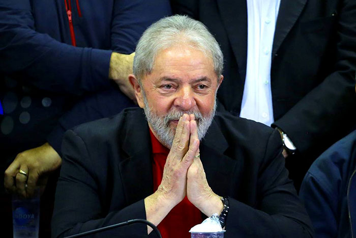 Moro diz que Lula tem renda e pede para manter bloqueio