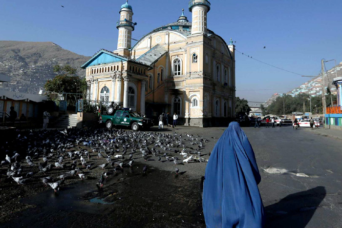 Ataques contra mesquitas matam mais de 70 no Afeganistão