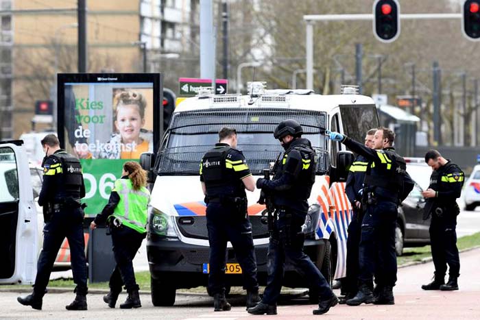 Holanda: Policia confirma 3 mortos e 9 feridos em tiroteio 