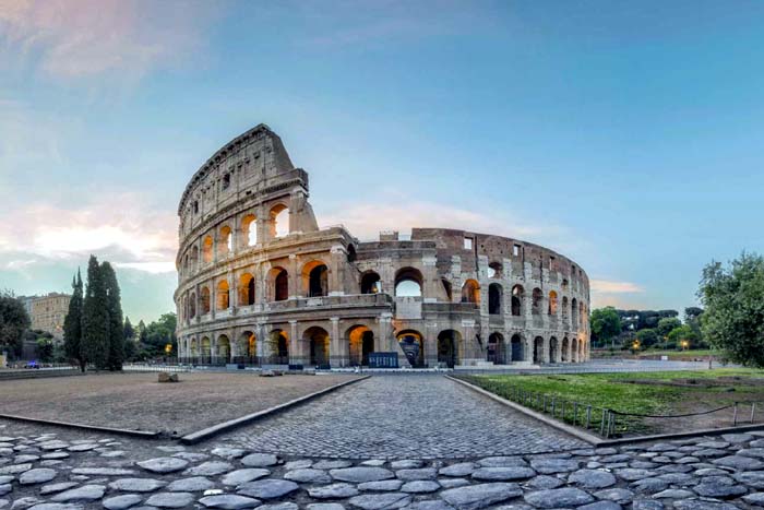 Turista indiano é detido após furtar tijolo do Coliseu