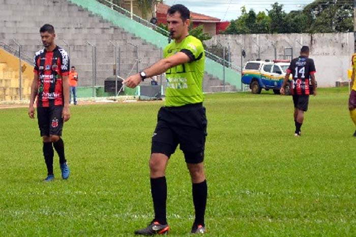 Caio Nunes Cazuza apita 1º jogo de final do Rondoniense-2018