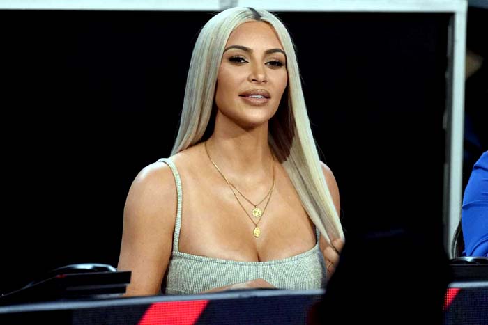 Kim Kardashian é criticada por promover doce que tira o apetite