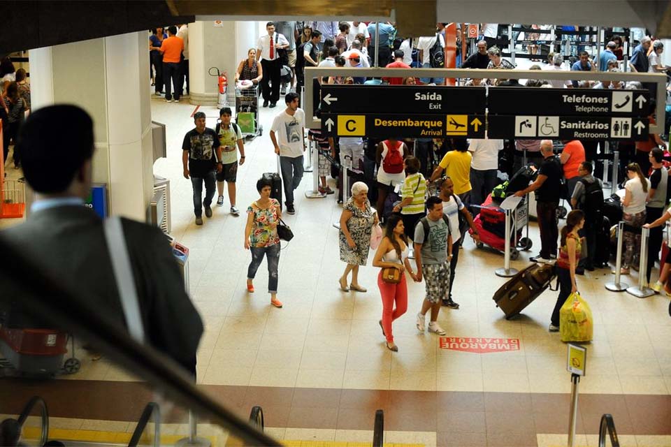 Pandemia reduz em 53% transporte de passageiros em 2020