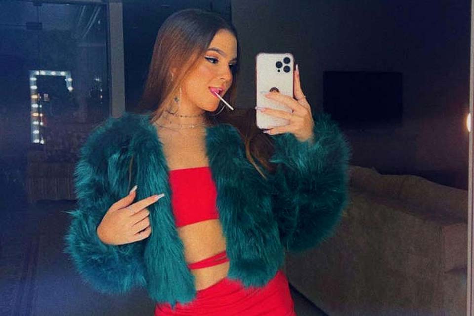 Mel Maia revela crush em rapper e avalia vida de solteira aos 17 anos: 'Às vezes cansa'