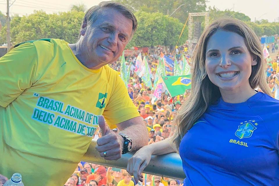 Bolsonaro declara apoio a reeleição da prefeita Carla Redano