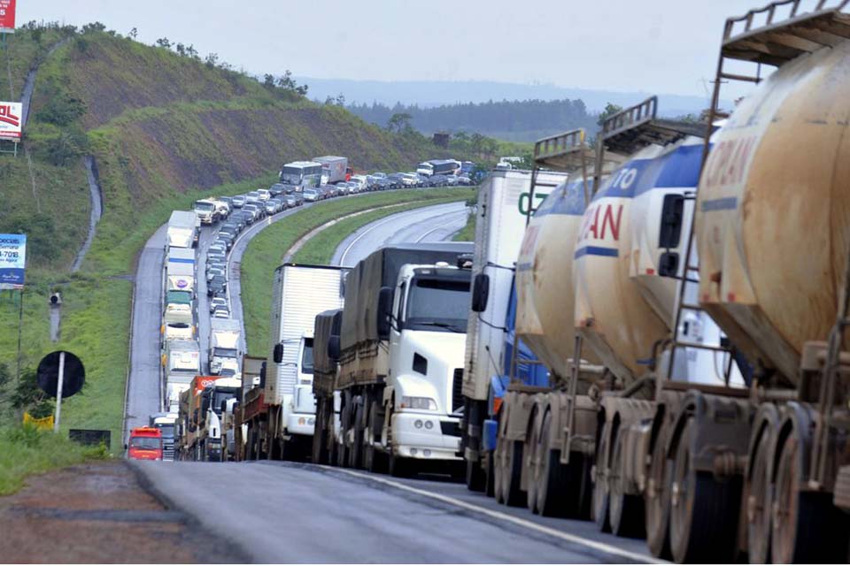 Decreto regulamenta documento eletrônico de transporte de cargas