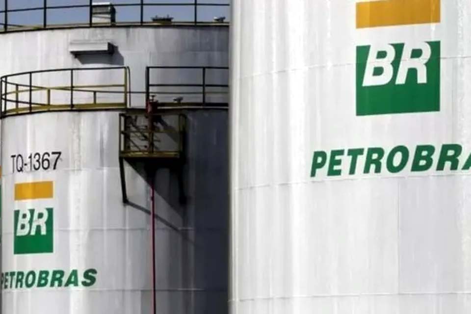 Petrobras anuncia redução de 11,1% no preço do gás natural para distribuidoras