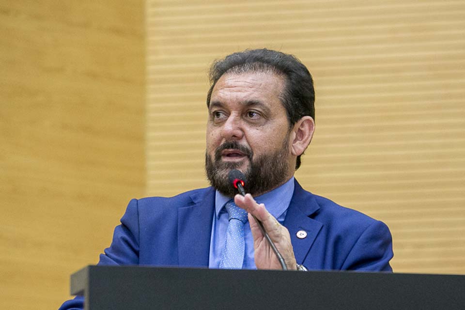 Emenda do deputado Laerte Gomes viabiliza compra de mini van para transporte de pacientes renais e oncológicos