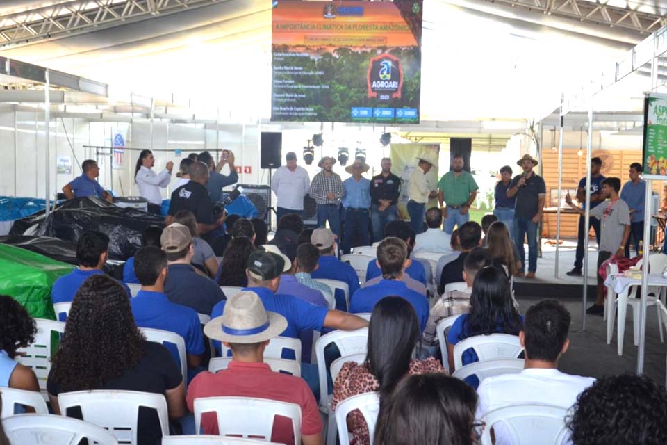 Parceria entre a Prefeitura e Agroari beneficia mais de mil produtores em 5 dias de exposição