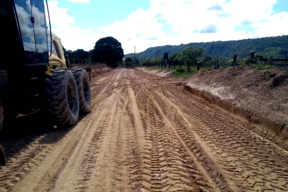 Prefeitura realiza manutenção das estradas rurais no distrito Tarilândia