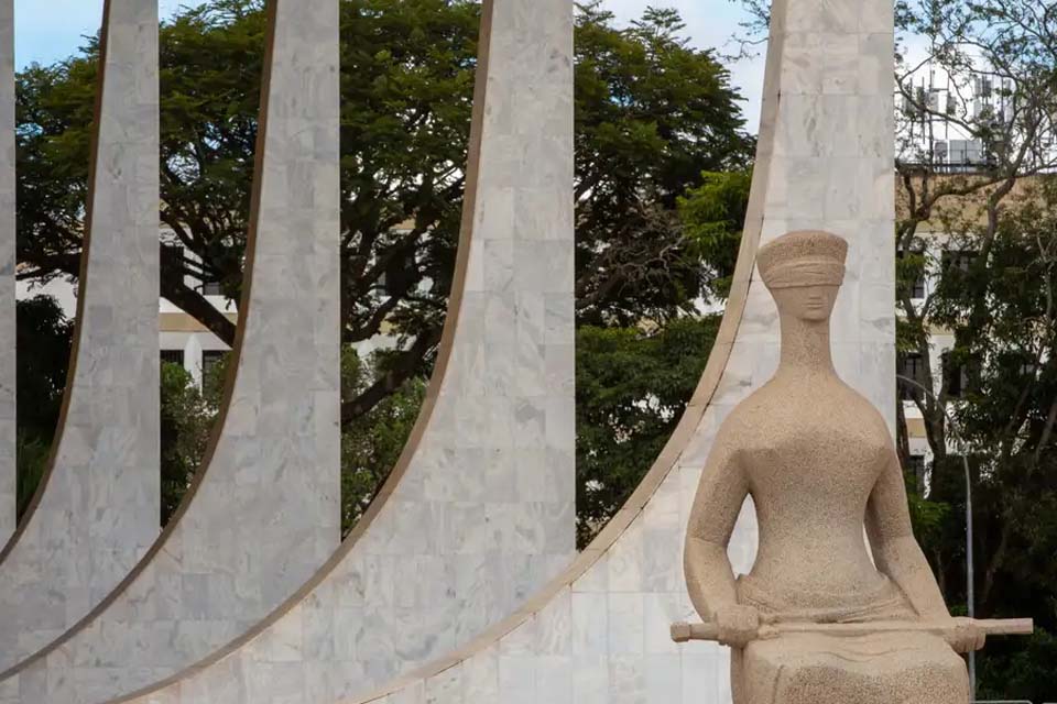 STF veta recursos públicos para promoção do golpe militar de 1964