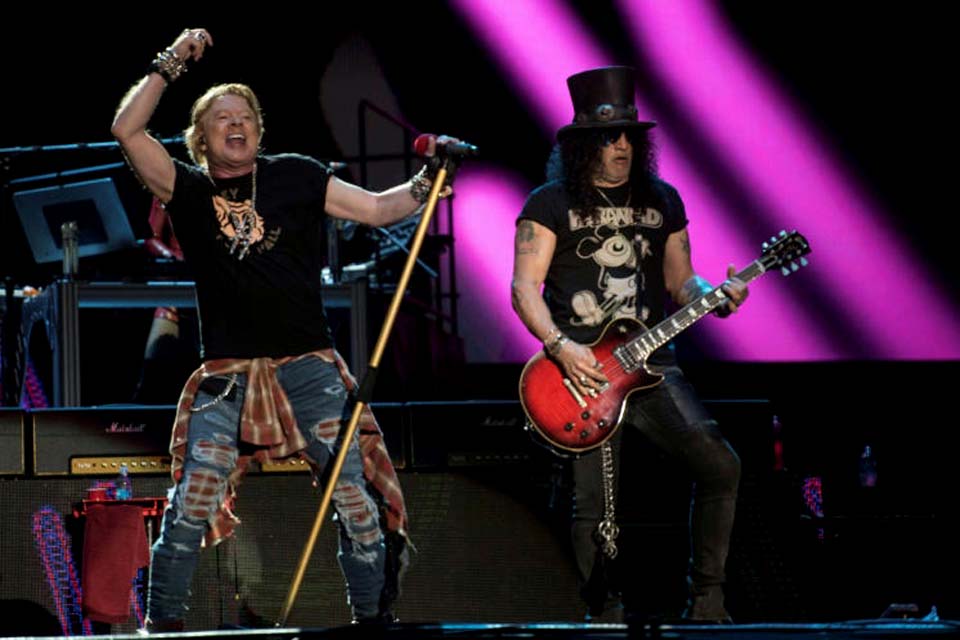 Guns N'Roses processa loja de armas do Texas por apropriação de nome