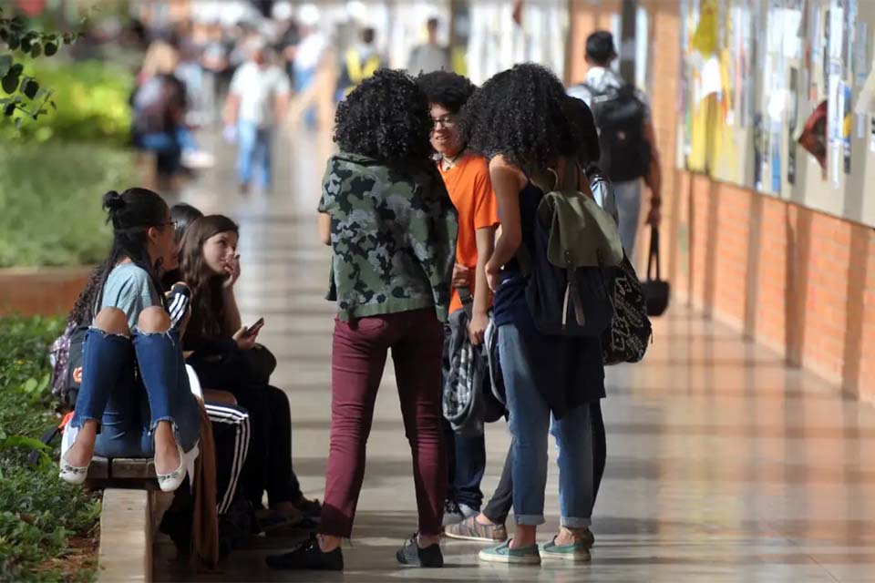 Edital vai apoiar cientistas negros e indígenas no pós-doutorado