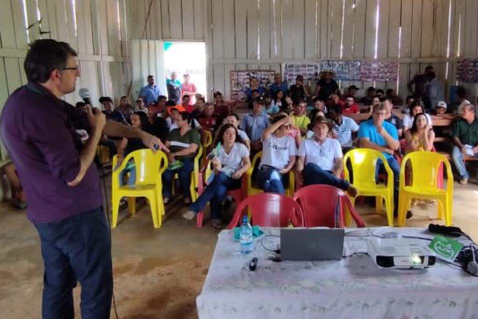 Defesa agropecuária em destaque durante palestras promovidas pela Idaron a produtores rurais e estudantes