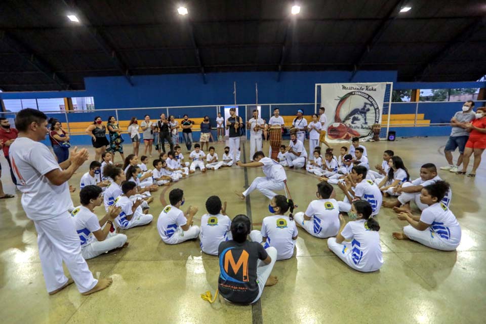 Aulão de Capoeira envolve participantes do Talentos do Futuro e famílias